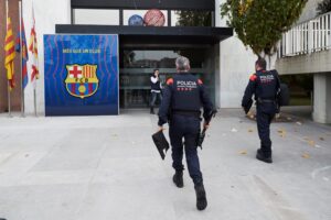 Los Mossos de delitos económicos registran las oficinas del Barcelona