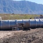 Pipa con gasolina se desganchó y volcó en carretera Torreón-Saltillo; hubo cierre vial