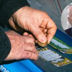 Gana 51 millones en la lotería a los 80 años… y terminó liderando una red de medicamentos falsos